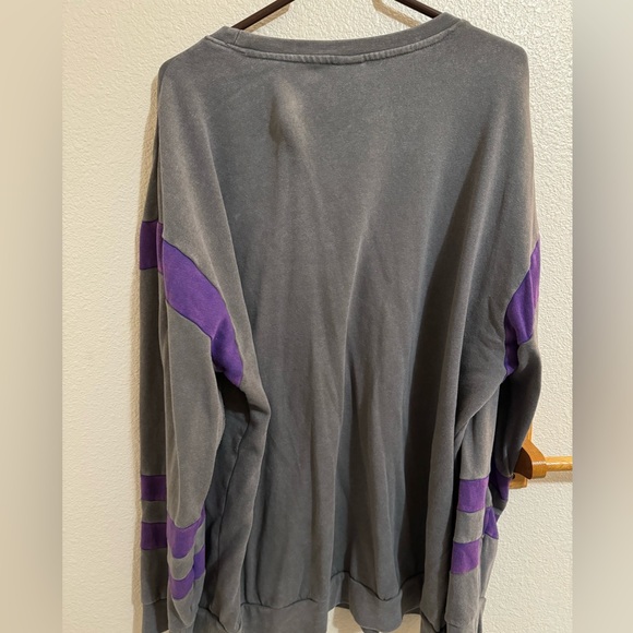 Kingdom of Wakanda Sweatshirt - Picture 4 of 4